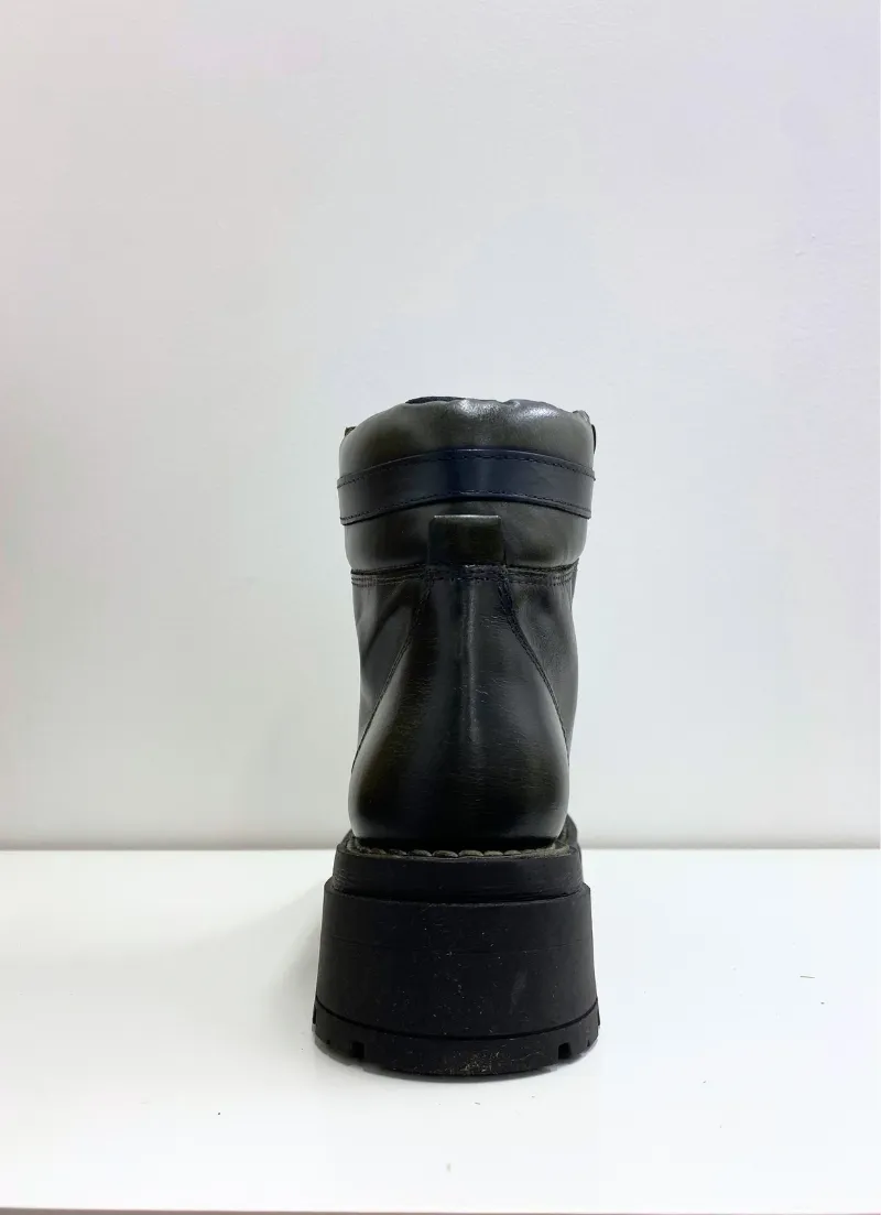 6079 Century Leather Boots