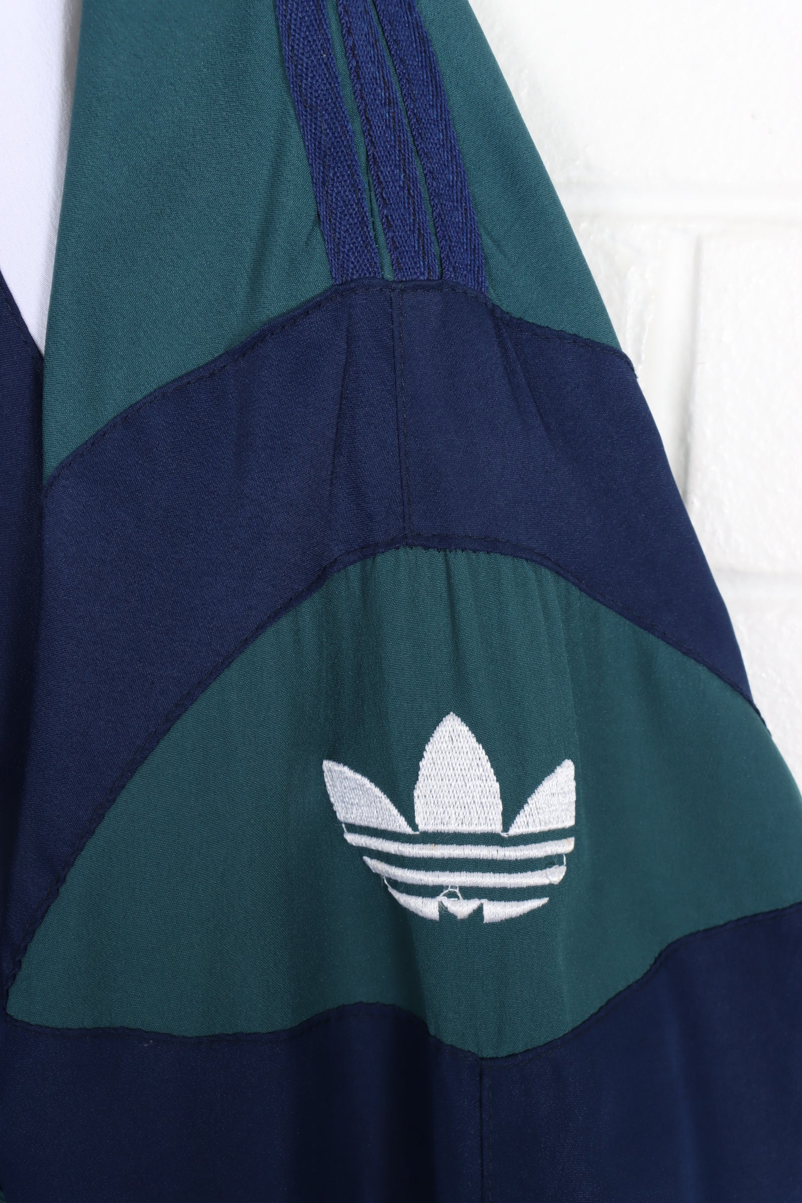 ADIDAS EQUIPMENT Teal & Navy Full Zip Embroidered Windbreaker (XXL)