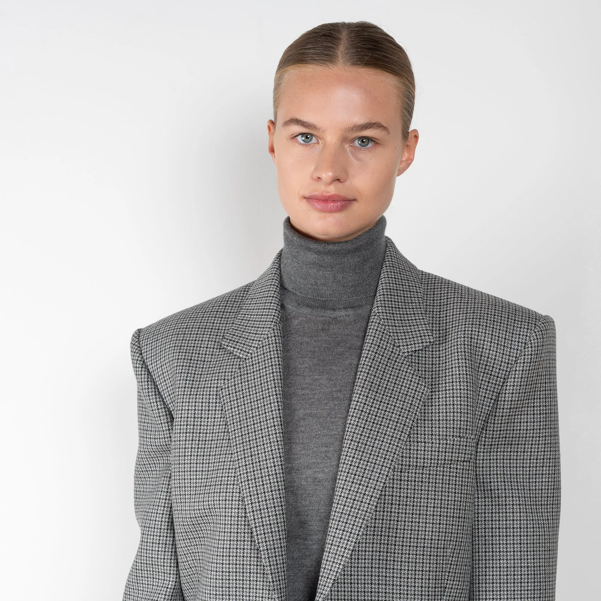 Cashmere Turtleneck 03