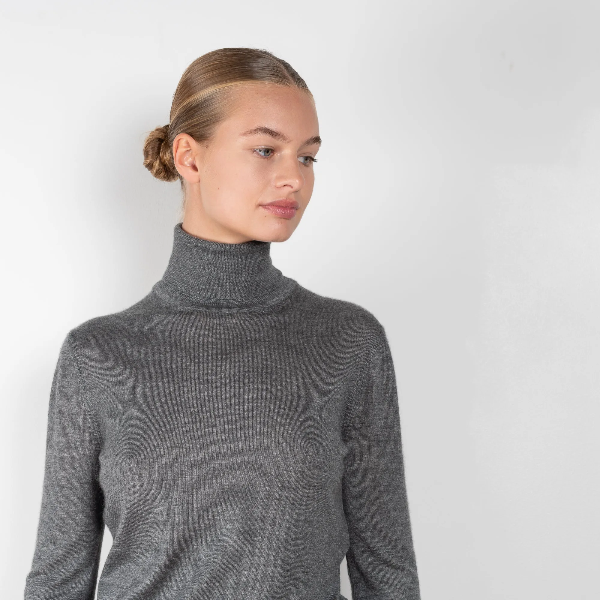 Cashmere Turtleneck 03