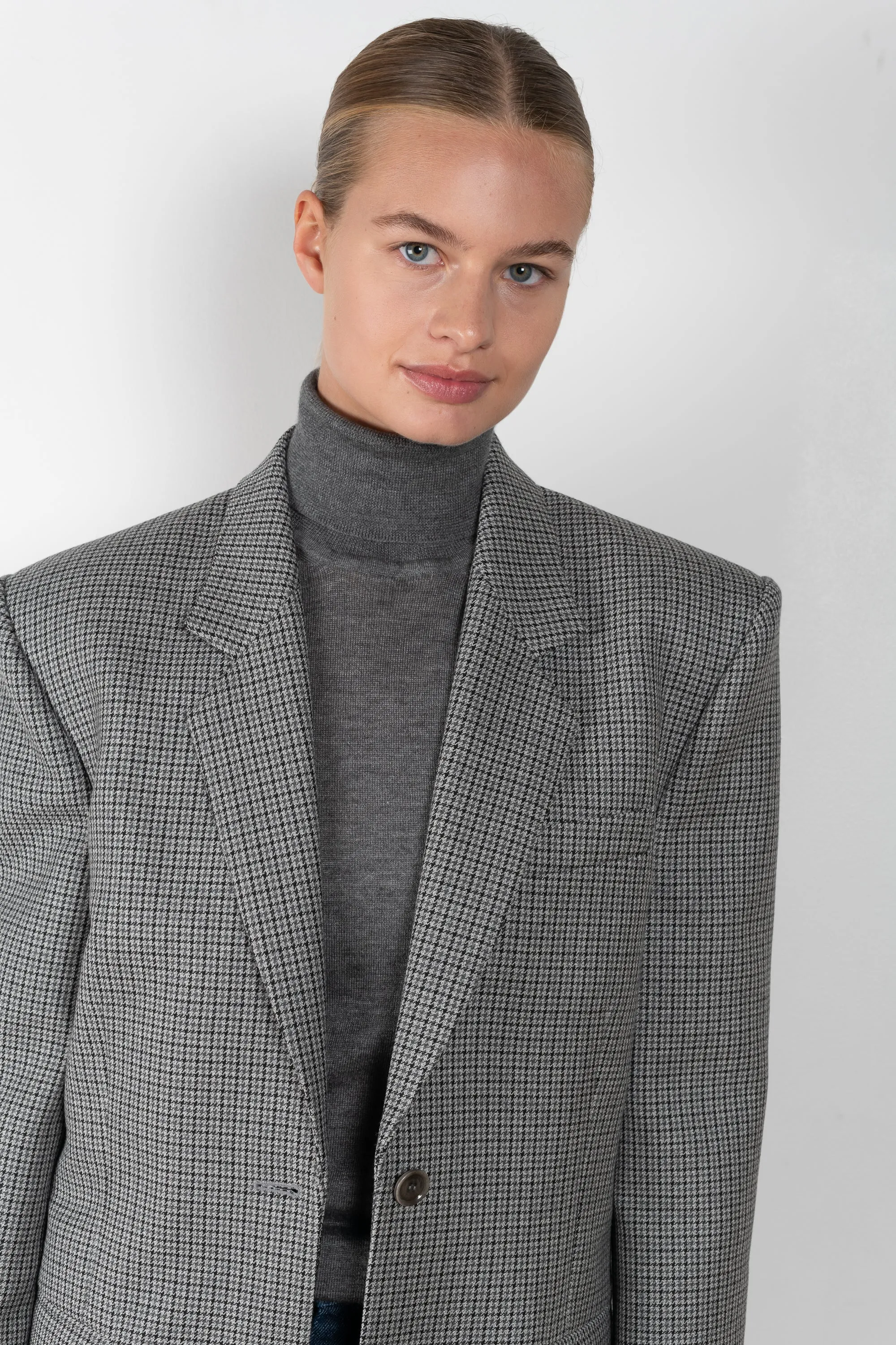 Cashmere Turtleneck 03