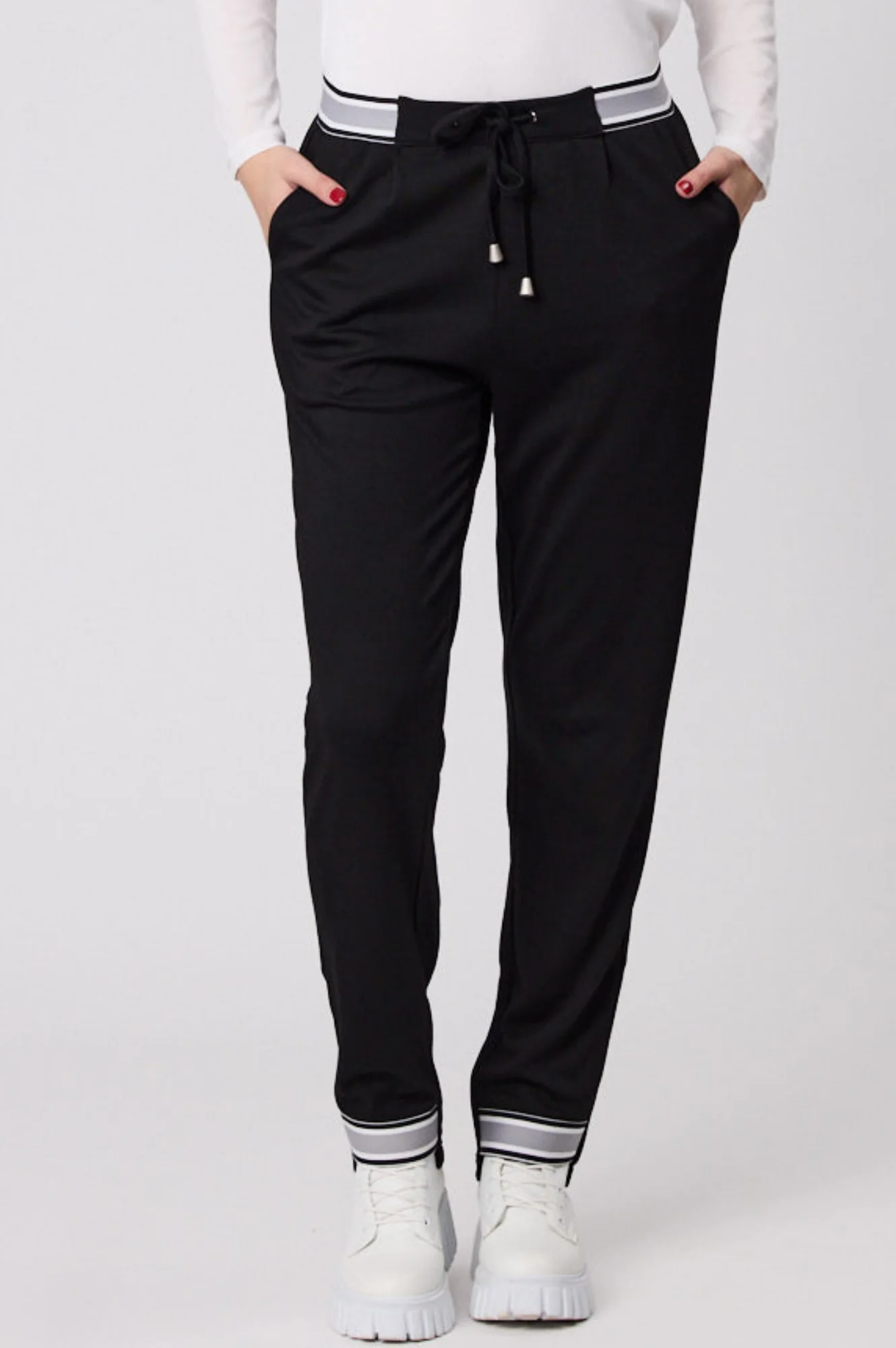 Classified Trixie Plain Pant - Black