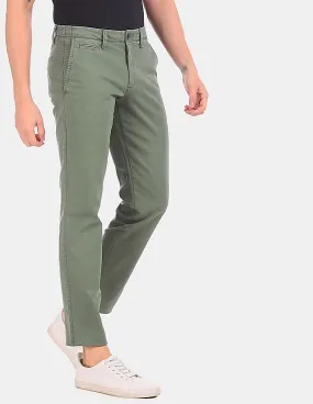 GAP Men Green Slim Fit Washwell Vintage Wash Khaki Pants With Gapflex