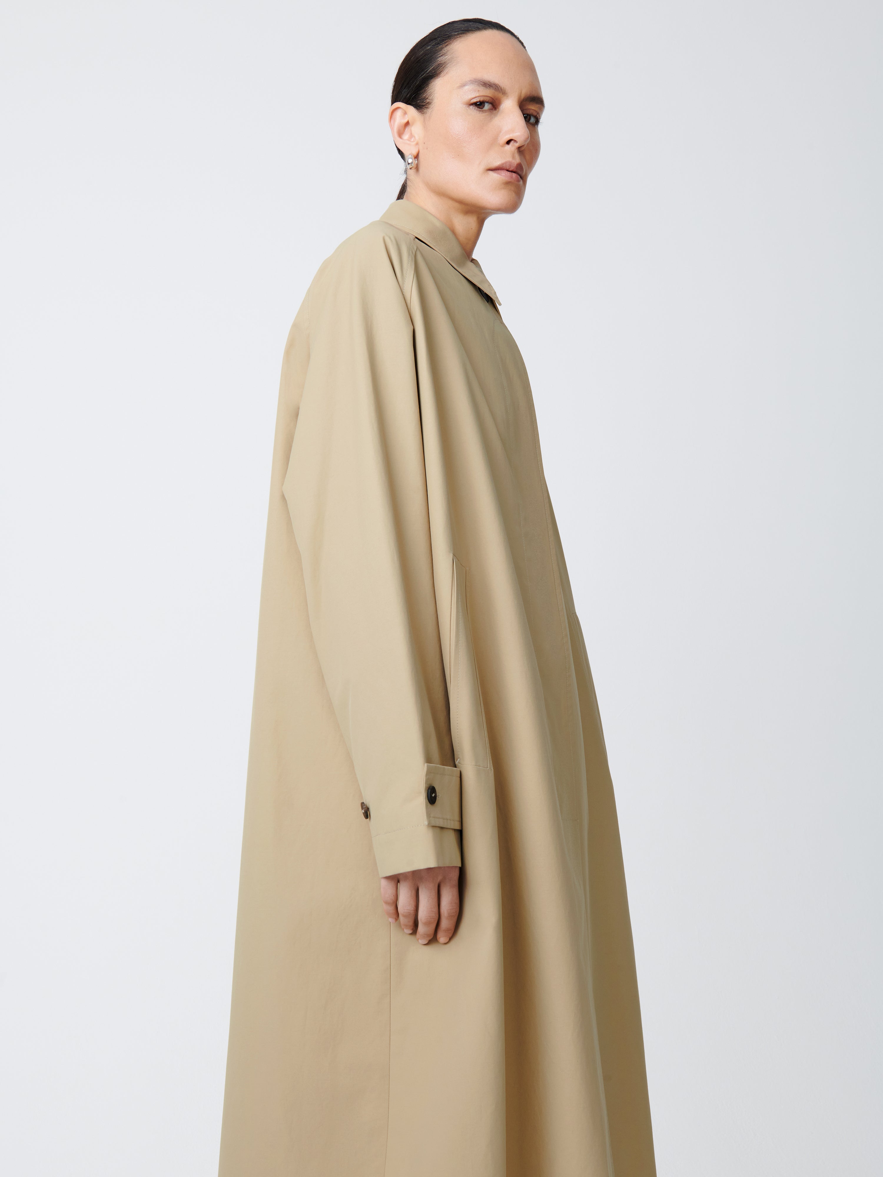 Holin Coat in Tan